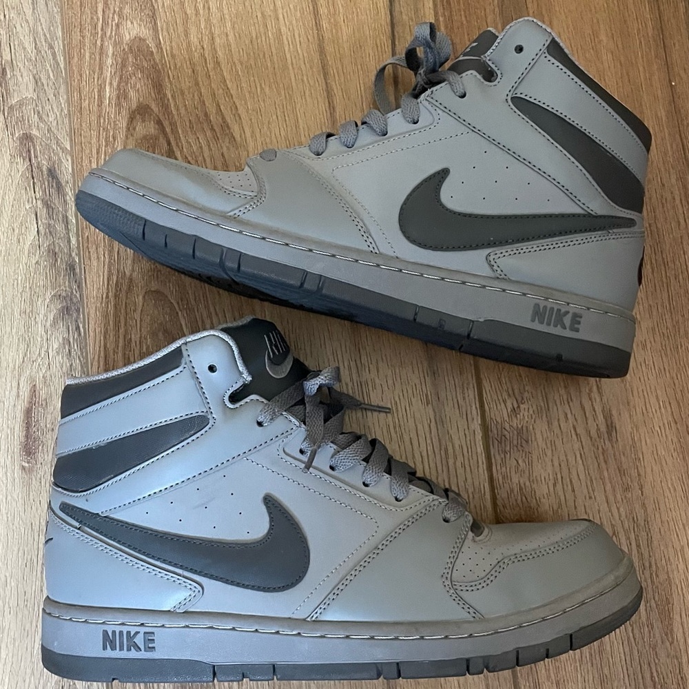Nike Gray and Black Athletic Shoes